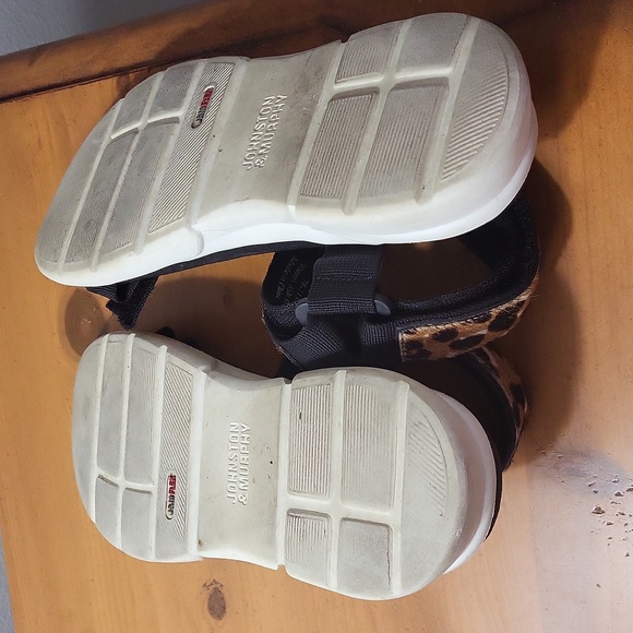 Johnston & Murphy Cheetah Leopard Print Velcro Dad Sandals Size 6.5 GUC Spring - Picture 8 of 8